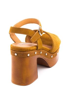 Sandalia Carmela 160623 Camel para Mujer